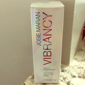 Josie Maran Vibrancy Argan Oil Foundation!